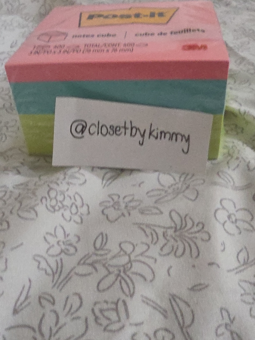 Post-it Notes Cube - Pink - Picture 2 of 2